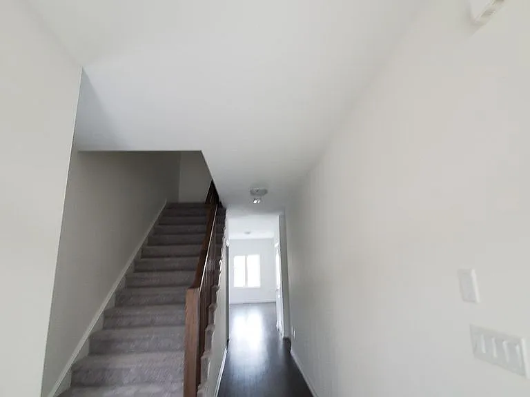 118 Flagg Ave — Photo 3