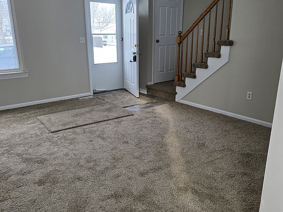 3rd image of 2622 Maple St