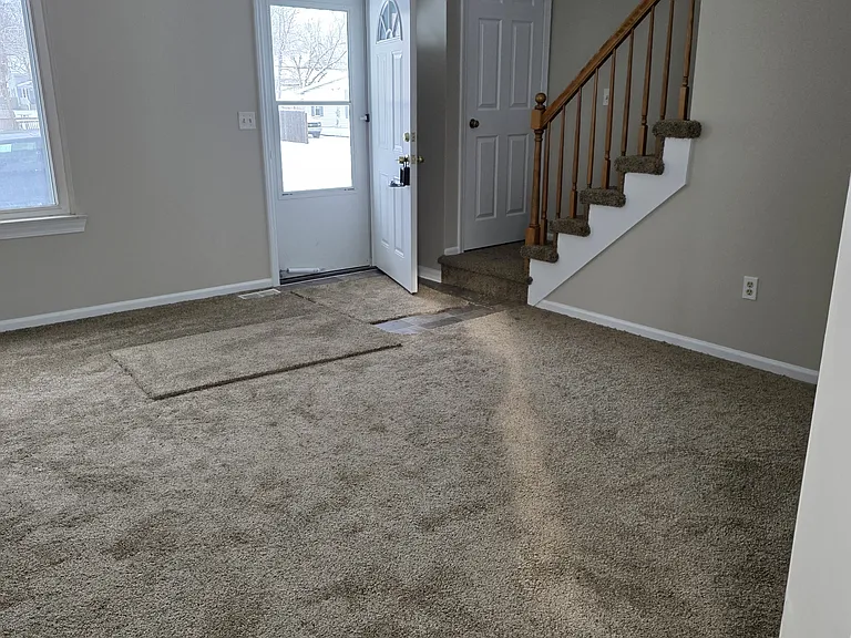 2622 Maple St — Photo 3