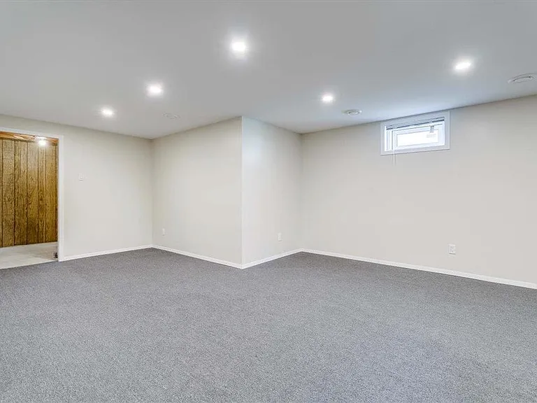 15 Lomond Blvd #15 — Photo 23