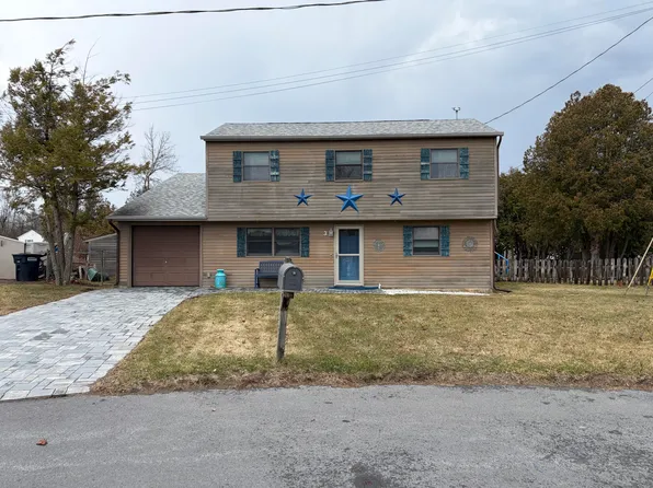 3 Laurel Ct, Plattsburgh, NY 12901