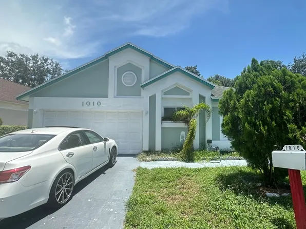 1010 W Jasmine Ln, North Lauderdale, FL 33068