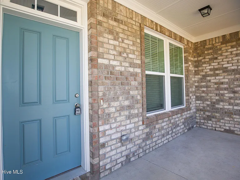 660 Avenue Of The Carolinas — Photo 8