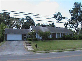 2nd image of 604 Fairlane Dr