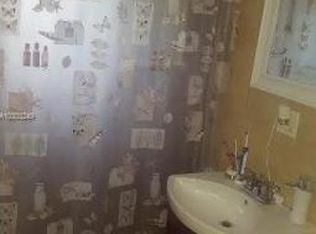 838 E 27th St, Hialeah, FL 33013