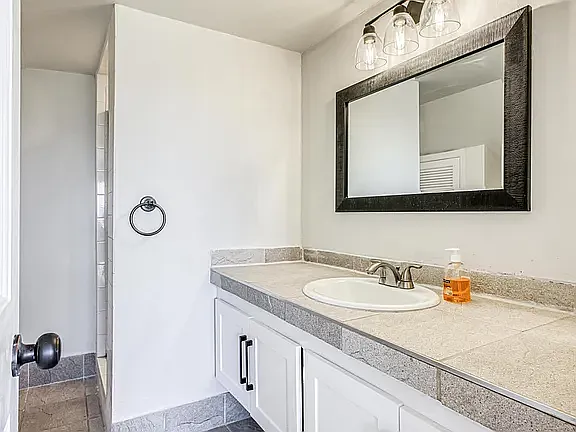 6253 Westwind Dr — Photo 7