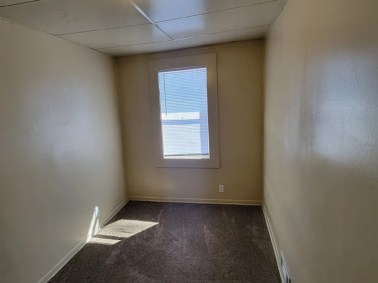 1134 E Kelly St — Photo 11