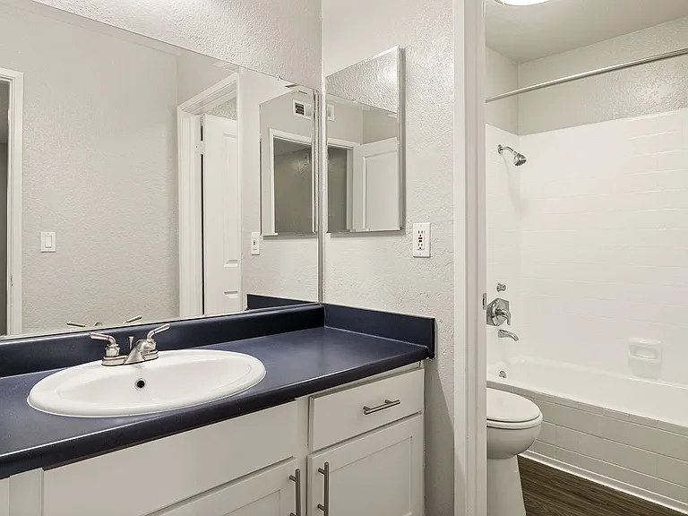 4250 Coldwater Canyon — Photo 15