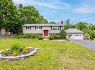 4 Freeman Rd, Chelmsford, MA 01824