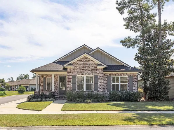 62 Pintail Blvd, Freeport, FL 32439
