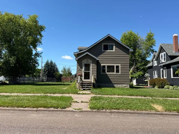 919 6th Ave W, Ashland, WI 54806