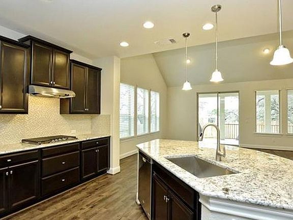 3rd image of 15821 Cinca Terra Dr