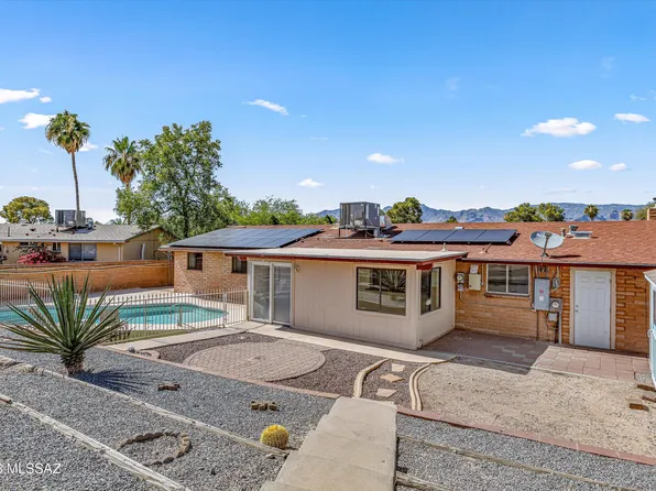 9750 E Lorain Pl, Tucson, AZ 85748