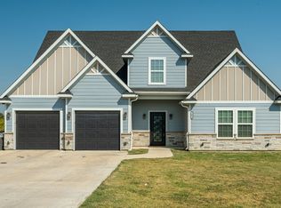 1402 N 3rd St, Princeton, TX 75407