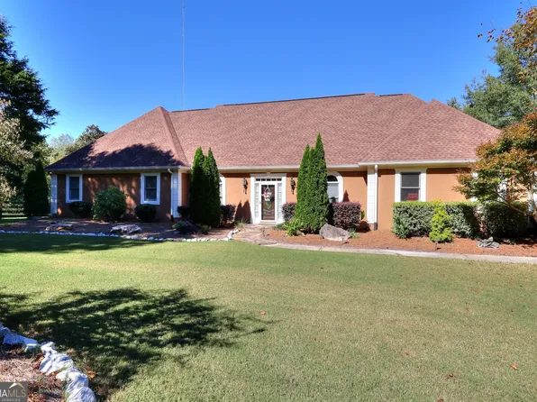 3889 Pineybrook Dr, Loganville, GA 30052