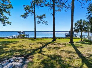 134 River Dr, Panacea, FL 32346