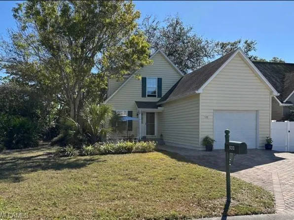 533 Leawood CIR, NAPLES, FL 34104