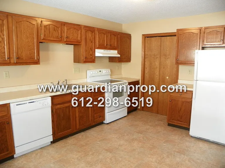 2355 Springside Dr E — Photo 4