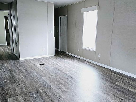 2nd image of 315 Vincent Ln #2