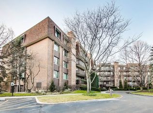1175 Lake Cook Rd APT 510, Northbrook, IL 60062