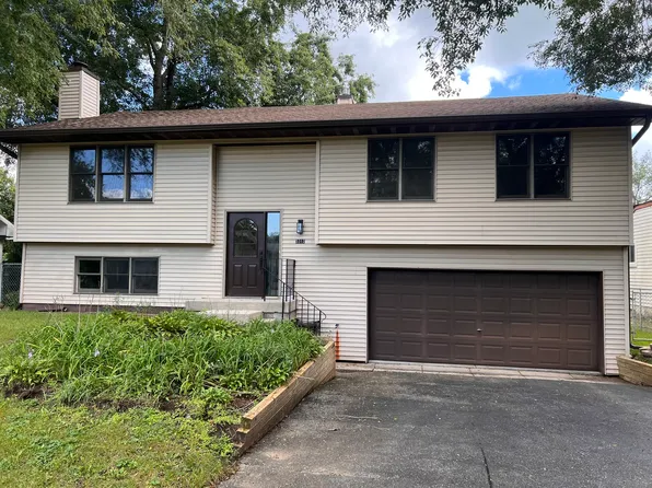 5312 W Lake Shore Dr, Oakwood Hills, IL 60013