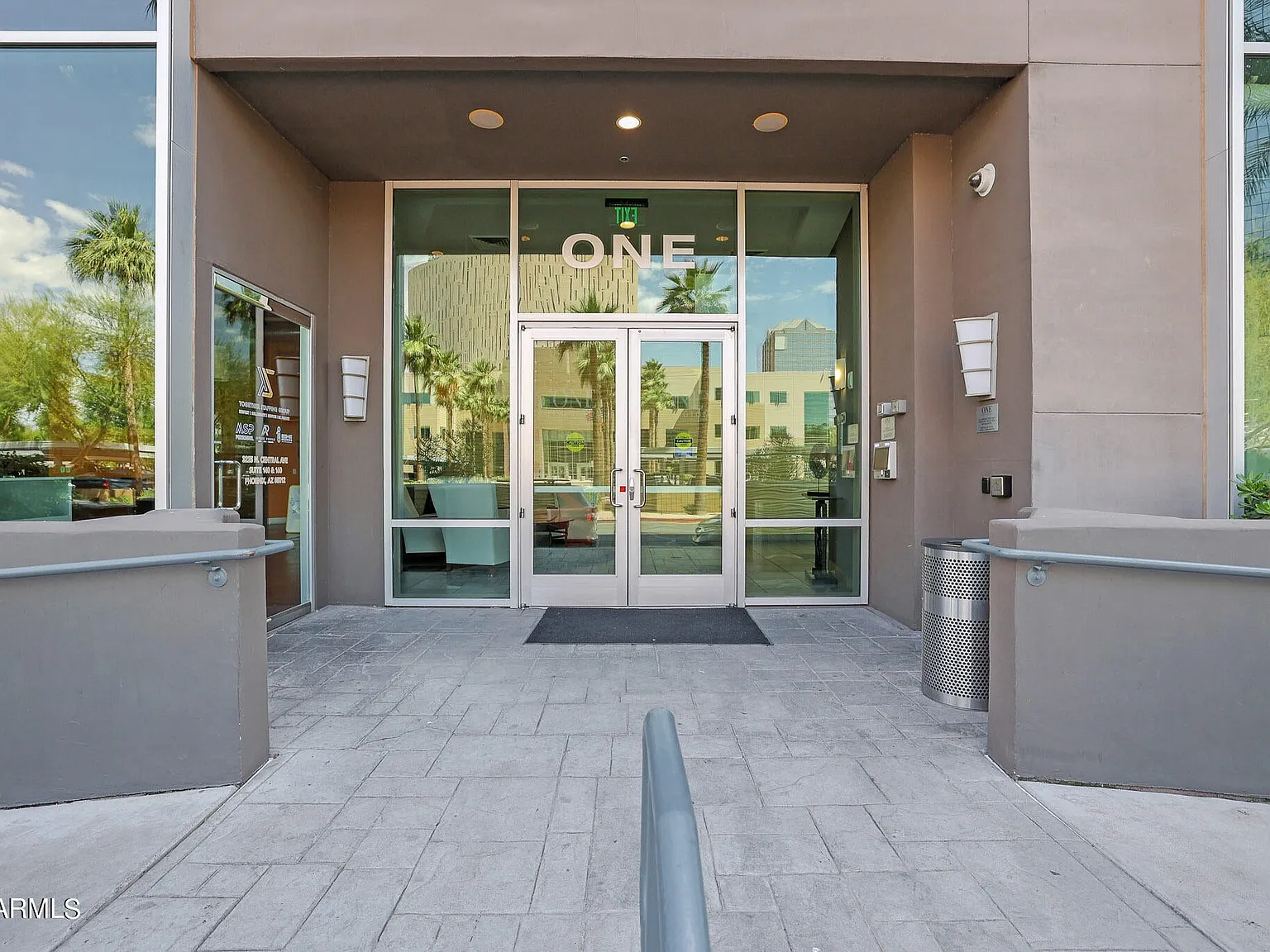 2 bed, 1169 sqft, $2,200 — Photo 3