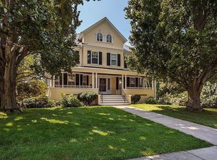 17 Lakeview Rd, Winchester, MA 01890