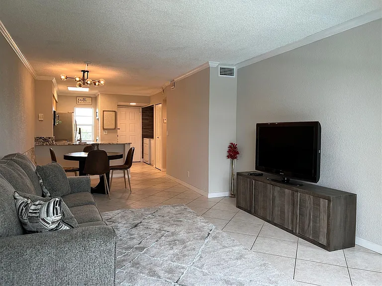 2220 N Cypress Bend Dr #301 — Photo 3