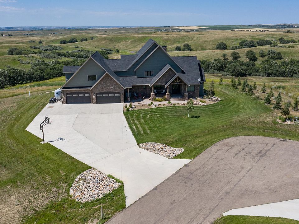 9200 Pepper Cir, Bismarck, ND 58503 Zillow