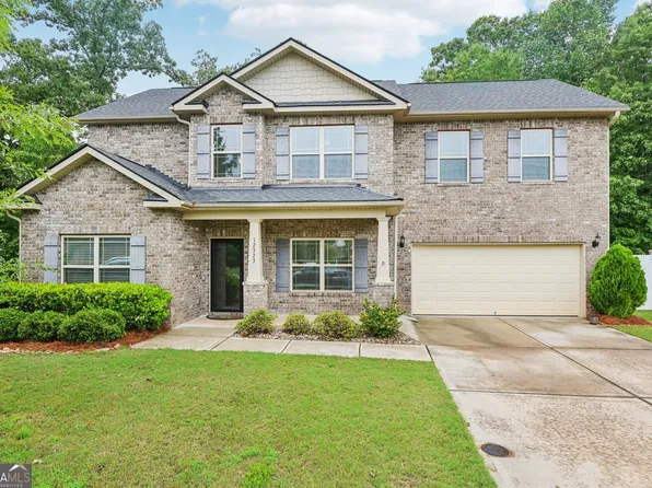12323 Styron Dr, Hampton, GA 30228