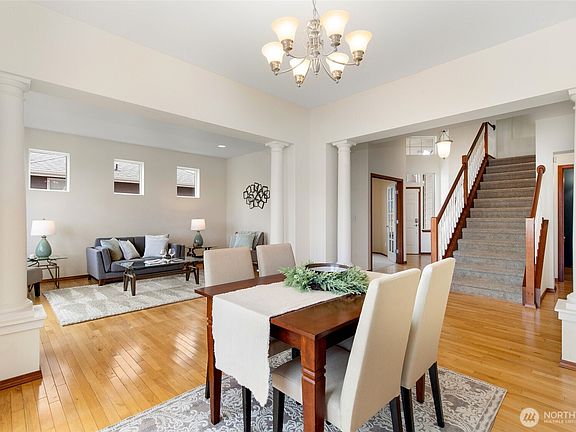 3rd image of 5907 77th Drive NE