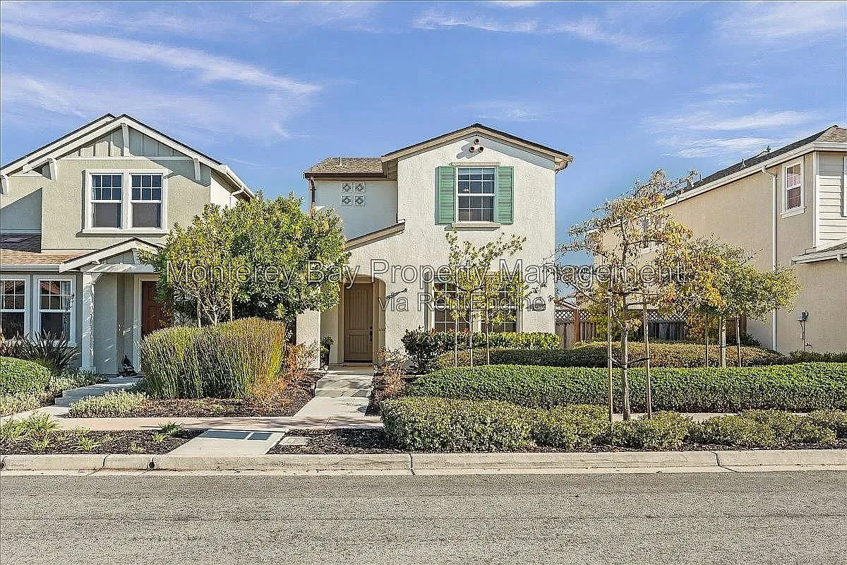 3 bed, 2.5 bath, 1636 sqft, $4,400 — Photo 1