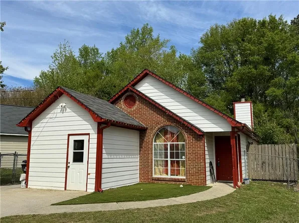 8004 Fieldstone Ct, Douglasville, GA 30134