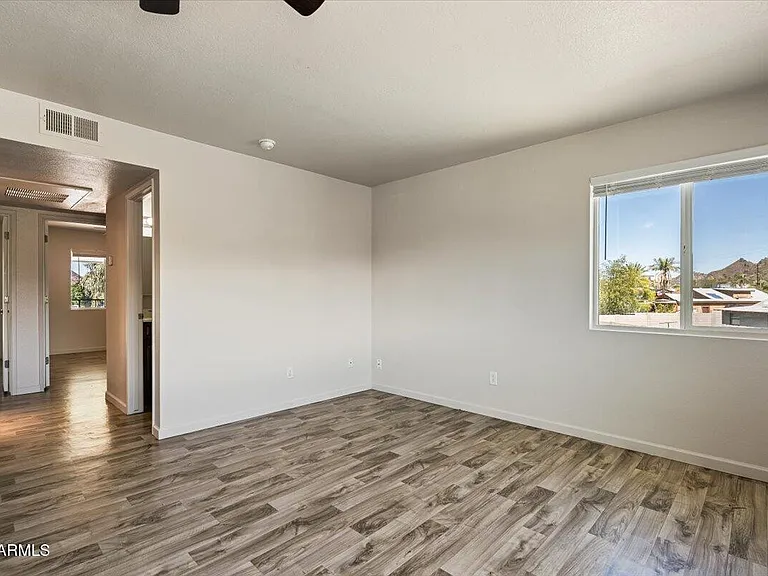 1346 E Mountain View Rd #208 — Photo 17