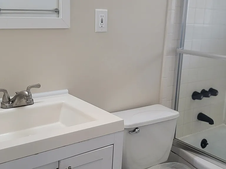 1337 W Farnum Ave — Photo 5