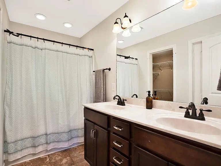 Camelot Dr — Photo 5