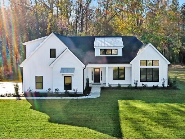 10891 Ashton Road, Burgaw, NC 28425