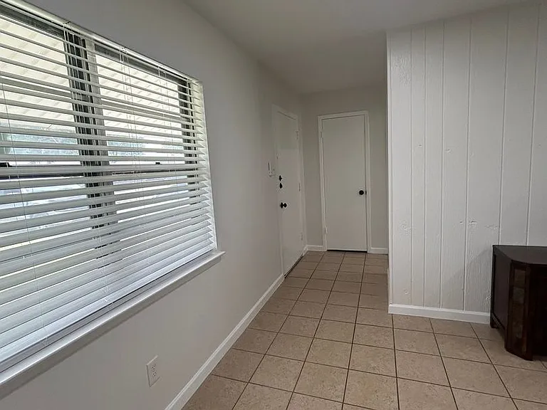 1012 Donley Dr — Photo 13