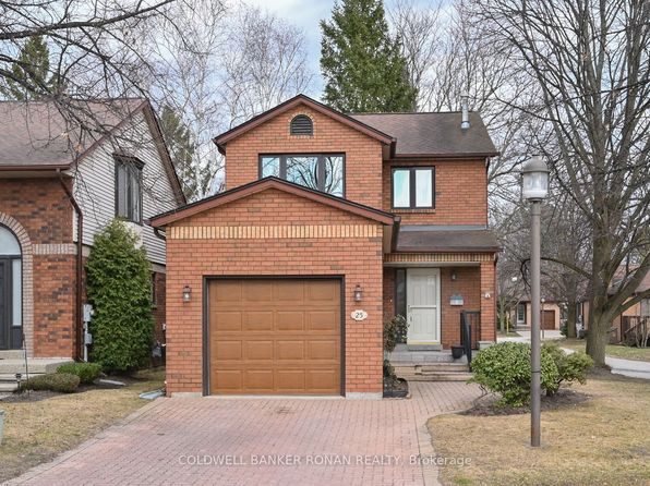 25 Parkette Dr #16, New Tecumseth, ON L9R 1R7