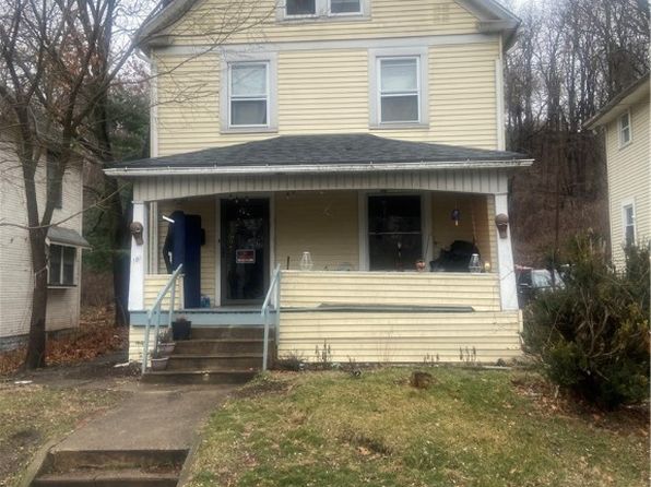 191 Charles St, Akron, OH 44304