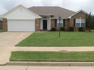 1463 Red Oak Dr, Alma, AR 72921