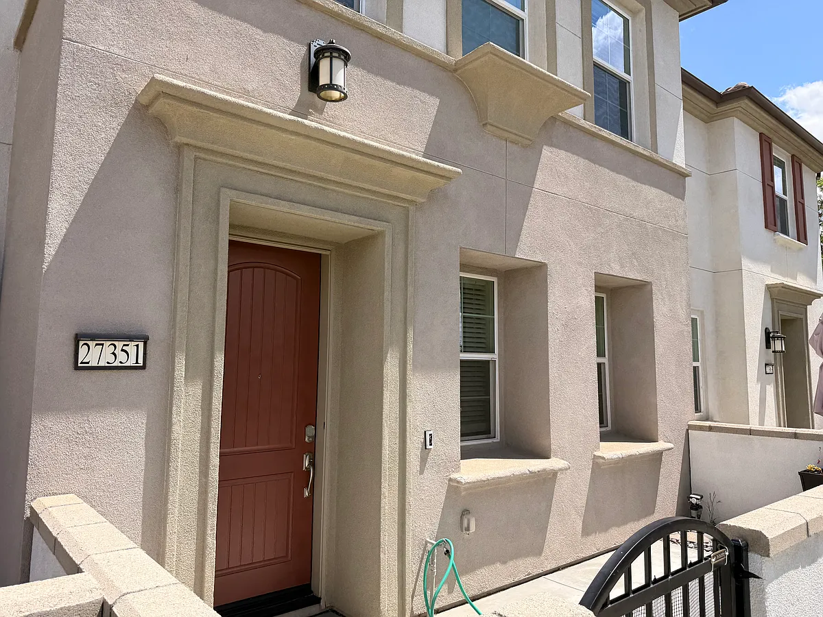 Building Photo - 27351 Georgetown Dr