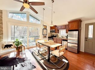 120 Conifer Ln, Hedgesville, WV 25427