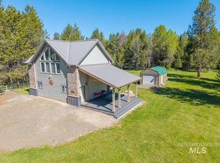 79 Sun Valley Pl, Cascade, ID 83611