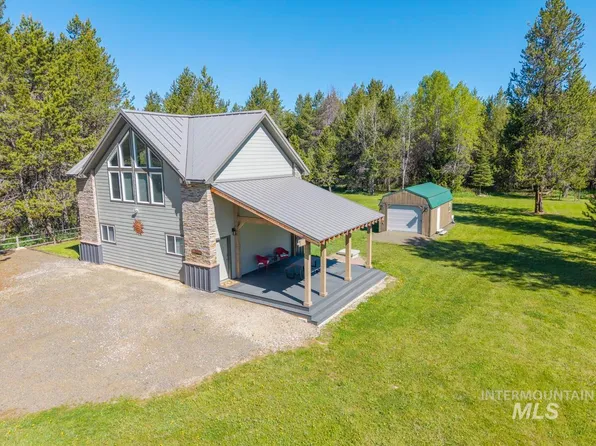 79 Sun Valley Pl, Cascade, ID 83611