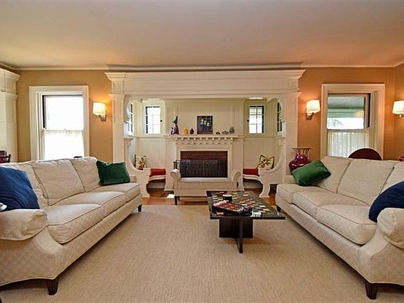 4th image of 3674 Clifton Ave