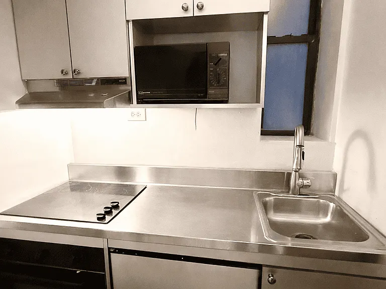 140 W 69th St #29A — Photo 6