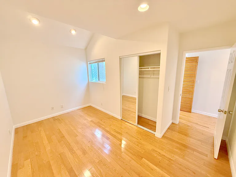 1306 Electric Ave — Photo 6
