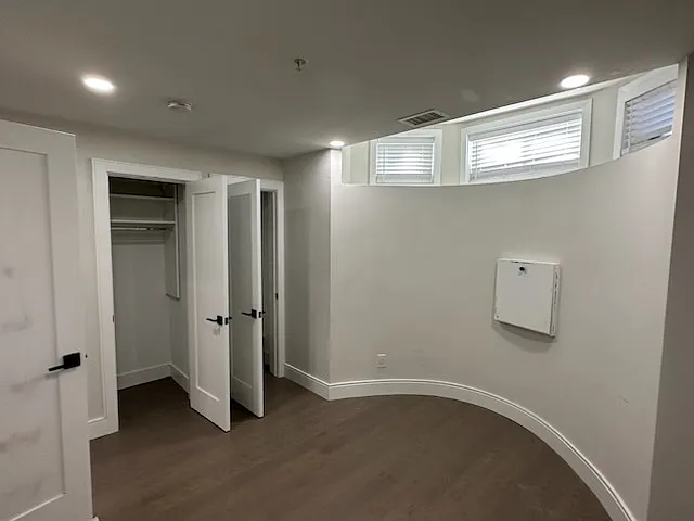 2 bed, 999 sqft, $4,000 — Photo 3