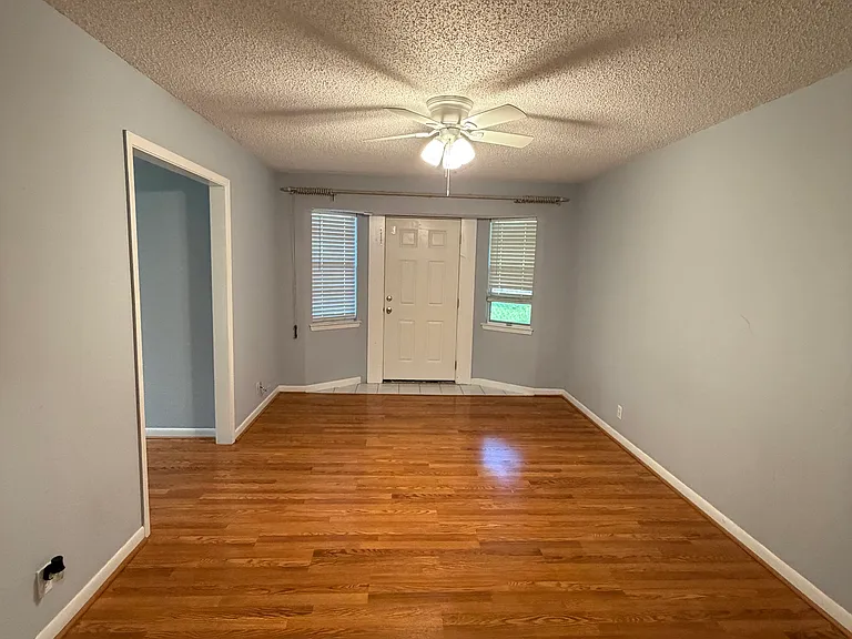 652 Birchwood Dr — Photo 5